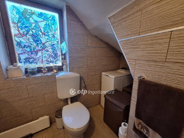 Eladó nyaraló, Csopakon 229 M Ft, 3 szobás / költözzbe.hu