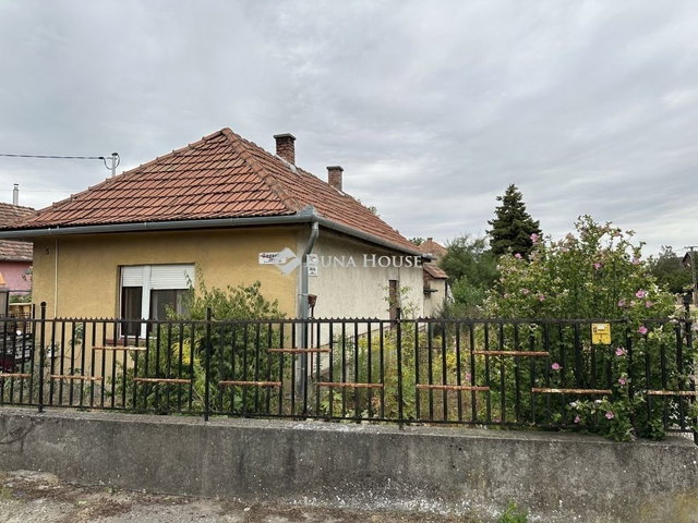 Eladó családi ház, Örkényen 24 M Ft, 3 szobás