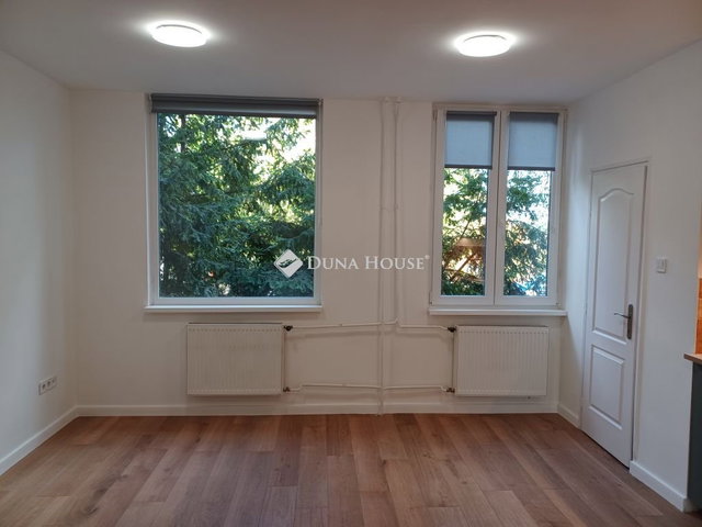 Eladó téglalakás, Szentendrén, Vasvári Pál utcában 95 M Ft