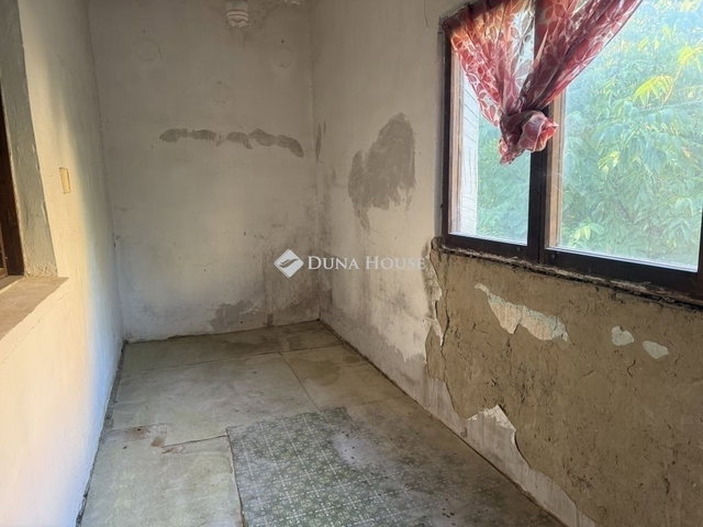 Eladó családi ház, Pécelen 126.5 M Ft, 3 szobás