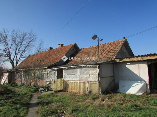Eladó családi ház, Szentmártonkátán 9.5 M Ft, 3 szobás