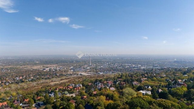 Eladó családi ház, Budapesten, III. kerületben 234 M Ft