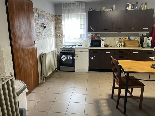 Eladó nyaraló, Baján 49 M Ft, 4 szobás / költözzbe.hu