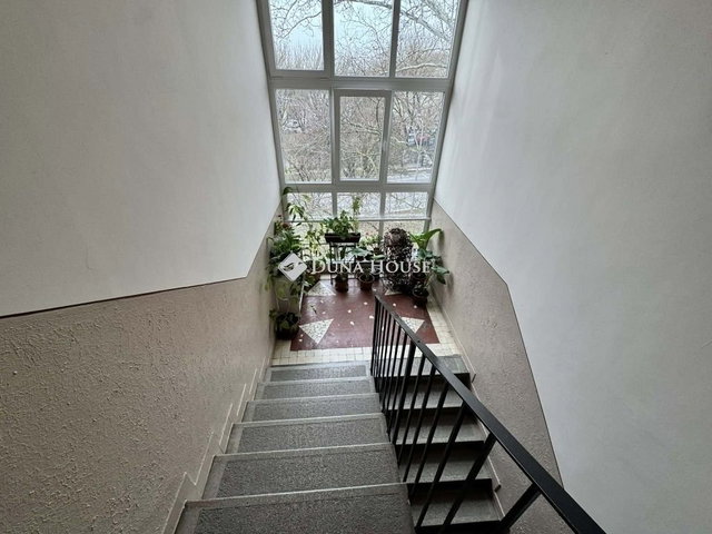 Eladó téglalakás, Kecskeméten 33 M Ft, 1 szobás