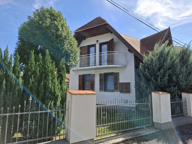 Eladó családi ház, Balatonmáriafürdőn 148 M Ft, 6 szobás