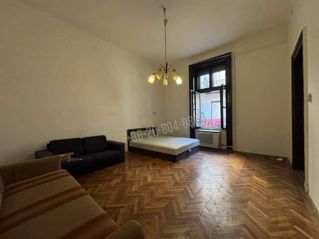 Eladó téglalakás, Budapesten, VI. kerületben 43 M Ft, 1 szobás