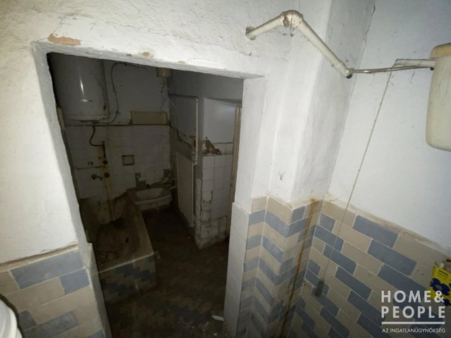 Eladó családi ház, Földeákon 8.5 M Ft, 2 szobás