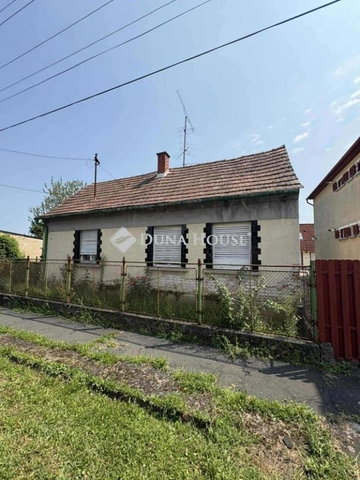 Eladó családi ház, Zalaegerszegen 26 M Ft, 3 szobás