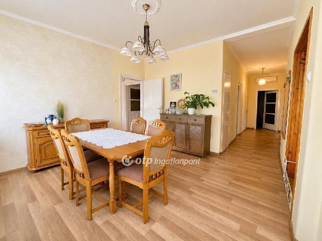 Eladó családi ház, Debrecenben 99.99 M Ft, 3 szobás