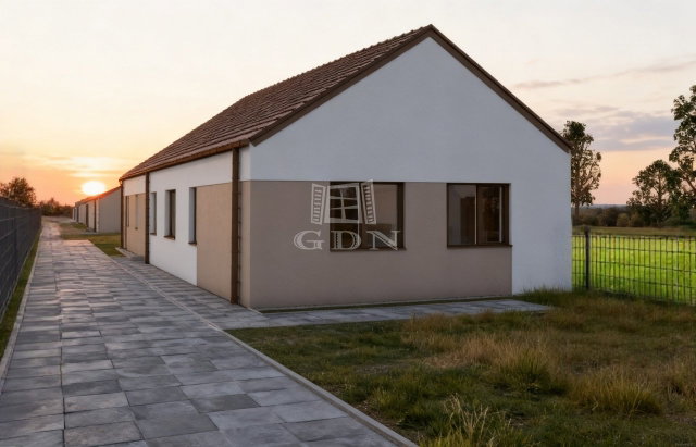 Eladó családi ház, Székesfehérvárott 98.9 M Ft, 4 szobás