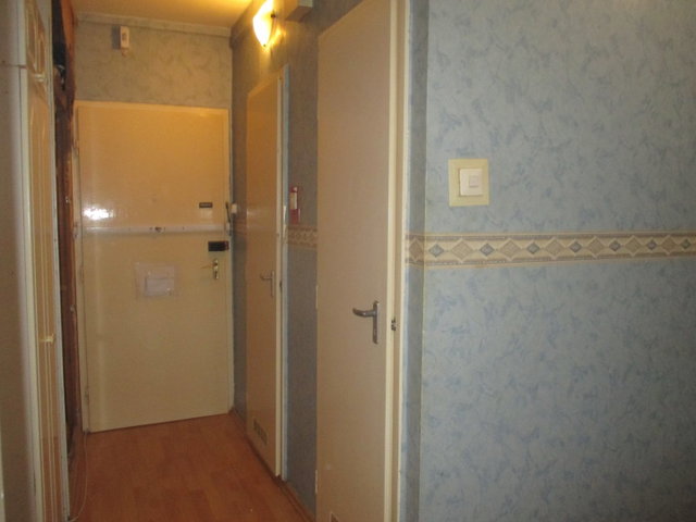 Eladó panellakás, Békésen 13.5 M Ft, 2 szobás
