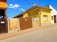 Eladó családi ház, IV. kerületben, Szabadkai utcában 99.9 M Ft