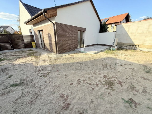 Eladó családi ház, Szegeden 116.5 M Ft, 4 szobás