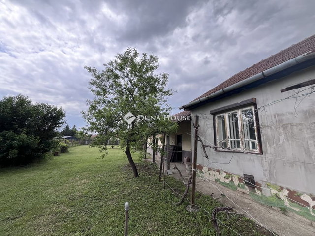 Eladó családi ház, Tiszacsegén, Bocskai utcában 7.5 M Ft