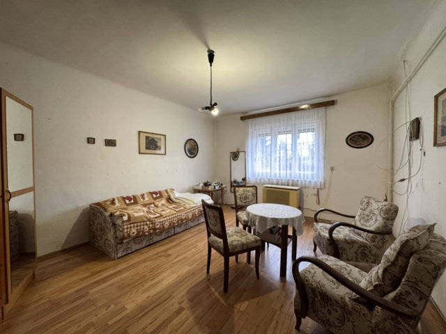 Eladó családi ház, Keszthelyen 80 M Ft, 2 szobás