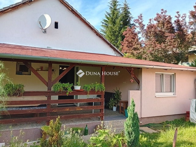 Eladó családi ház, Bázakerettyén 32 M Ft, 4 szobás
