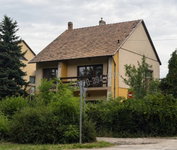 Eladó családi ház, Tatán 119 M Ft, 5 szobás