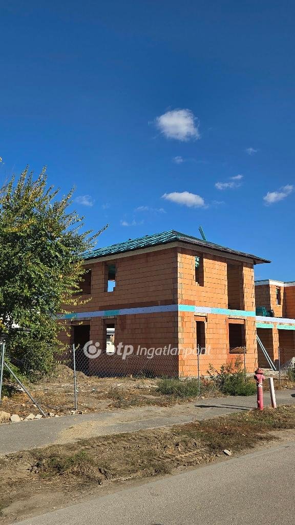 Ikerház · 4 hálószoba · 154 m² · 170.000.000 Ft