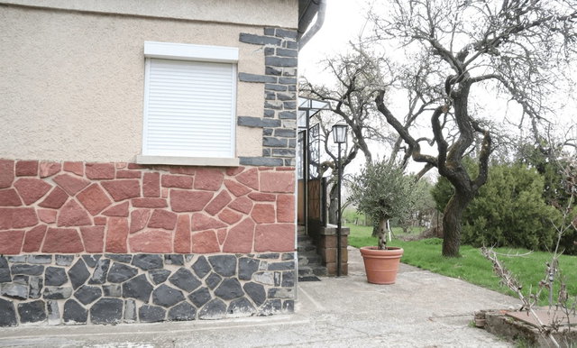Eladó családi ház, Kővágóörsön 79.9 M Ft, 2+1 szobás