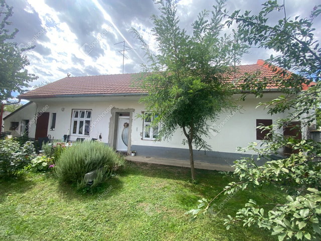 Eladó családi ház, Levélen 44.9 M Ft, 2 szobás