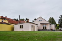 Eladó családi ház, Siklóson 88.9 M Ft, 4 szobás