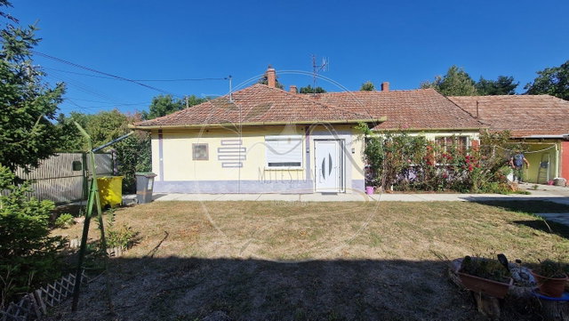 Eladó családi ház, Dobozon 23.9 M Ft, 3 szobás