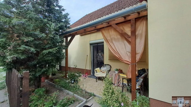 Eladó családi ház, Monoron 68.9 M Ft, 3 szobás