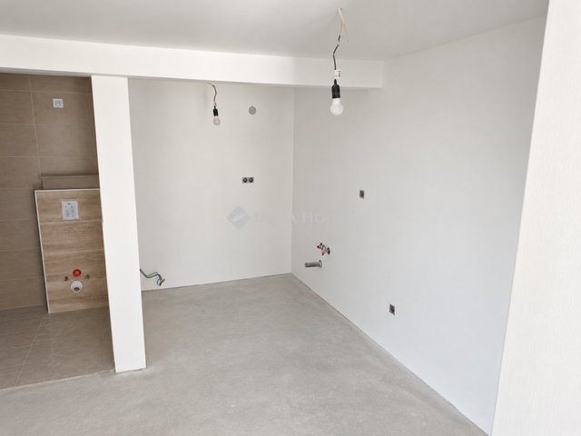 Eladó téglalakás, Vecsésen 63 M Ft, 4 szobás
