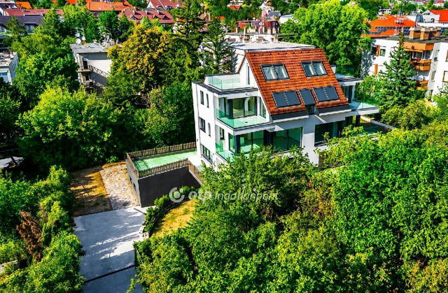 Eladó családi ház, Budapesten, II. kerületben 1210 M Ft