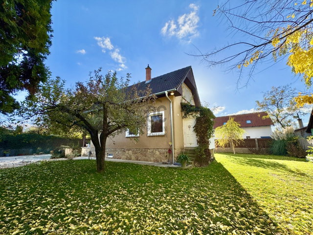 Eladó családi ház, Szigetszentmiklóson 99.9 M Ft, 3 szobás