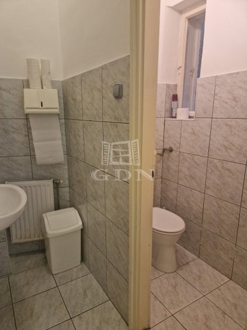Kiadó iroda, Székesfehérvárott 115 E Ft / hó, 2 szobás