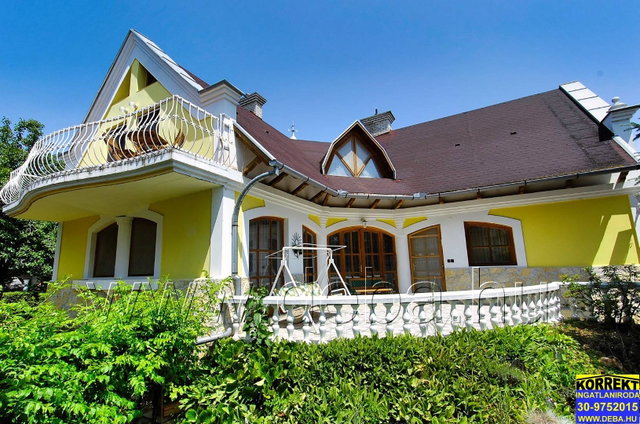 Eladó családi ház, Balatonlelleén 189 M Ft, 8 szobás