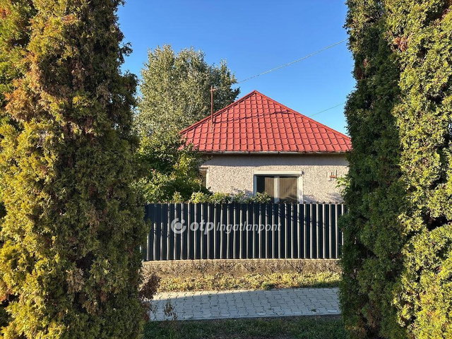 Eladó családi ház, Nyírbogdányon 29.9 M Ft, 2+1 szobás