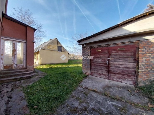 Eladó ikerház, Szegeden 45 M Ft, 2 szobás / költözzbe.hu