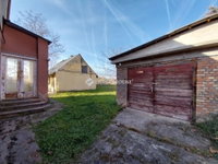 Eladó ikerház, Szegeden 45 M Ft, 2 szobás / költözzbe.hu