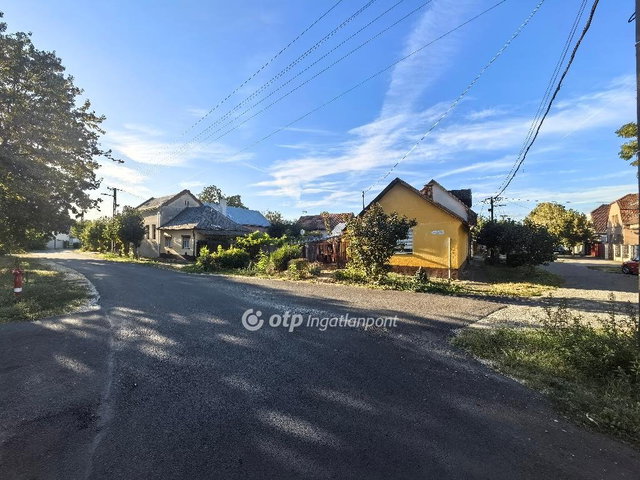 Eladó családi ház, Hajdúböszörményen 19.9 M Ft, 2 szobás