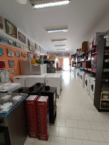 Eladó üzlethelyiség, Hódmezővásárhelyen 80 M Ft