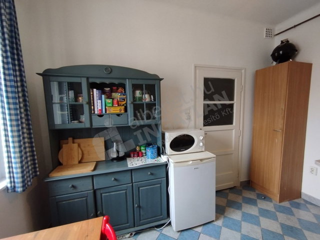 Kiadó téglalakás, albérlet, V. kerületben, Petőfi Sándor utcában