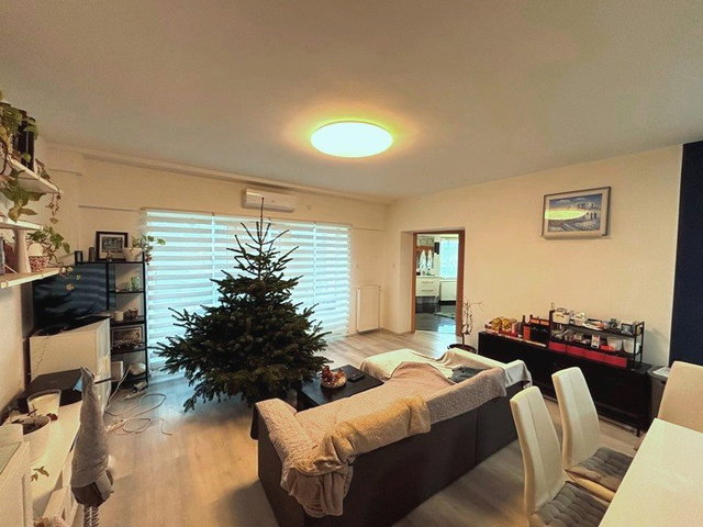 Eladó téglalakás, Pécsett, Kertváros utcában 93 M Ft