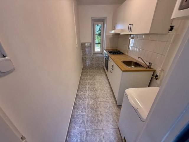 Eladó családi ház, Móron 23.9 M Ft, 1 szobás