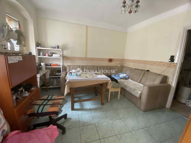 Eladó családi ház, Kecskeméten 39 M Ft, 5 szobás