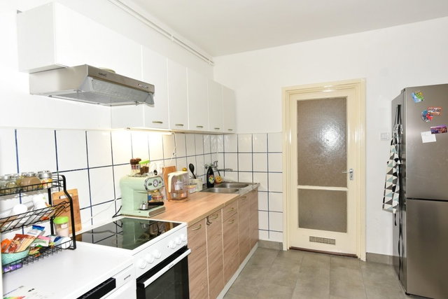 Eladó családi ház, Veszprémben 84.9 M Ft, 3 szobás