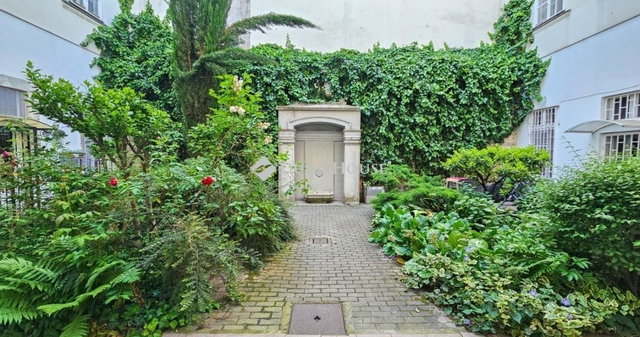 Eladó téglalakás, Budapesten, V. kerületben 139.9 M Ft, 3 szobás