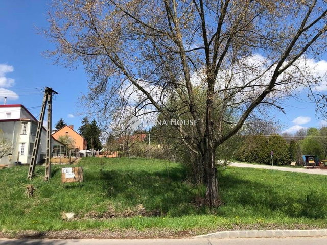 Eladó telek, Komlón, Munkácsy Mihály utcában 2.69 M Ft