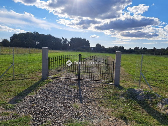 Eladó telek, Siklóson 15 M Ft / költözzbe.hu