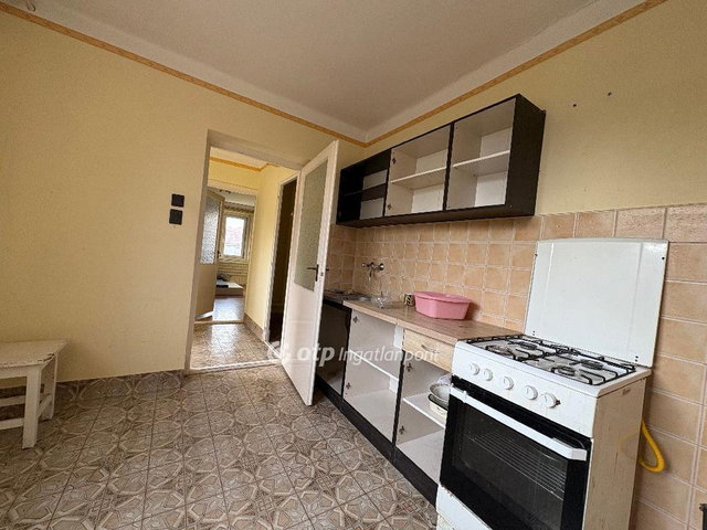 Eladó családi ház, Mezőkövesden 28 M Ft, 4 szobás