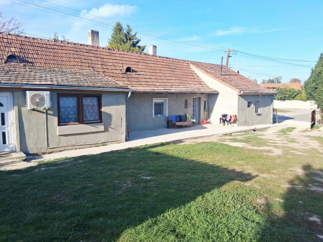 Eladó családi ház, Bicskén 61.8 M Ft, 4+1 szobás