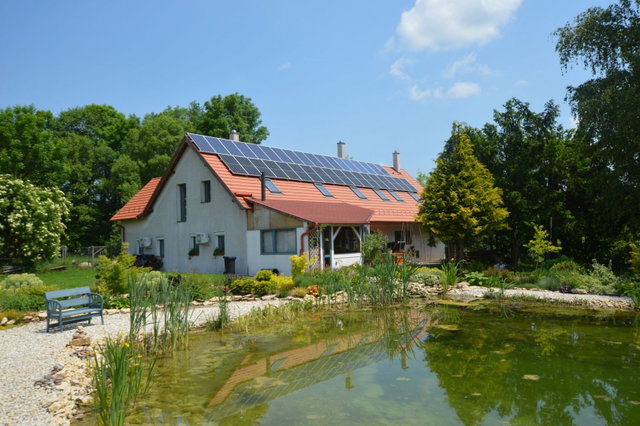 Eladó családi ház, Herenden 295 M Ft, 6 szobás