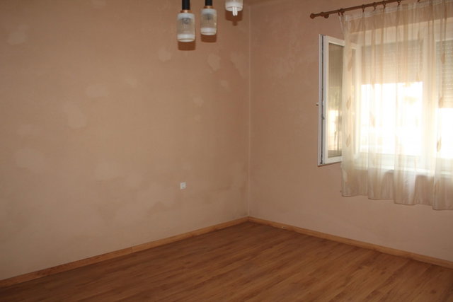 Eladó családi ház, Kapuváron 47 M Ft, 3 szobás