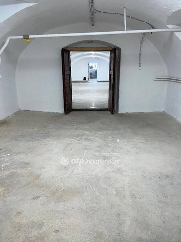 Eladó üzlethelyiség, Pécsett 30.9 M Ft / költözzbe.hu